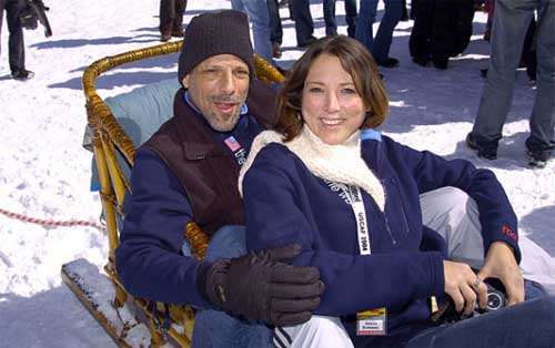A picture of Jessica and Robert Schimmel.